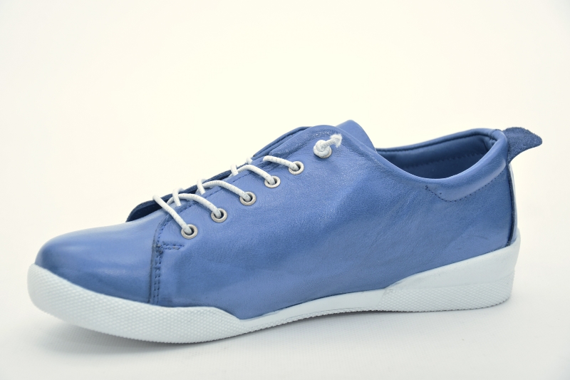 Charlotte 0341754-823